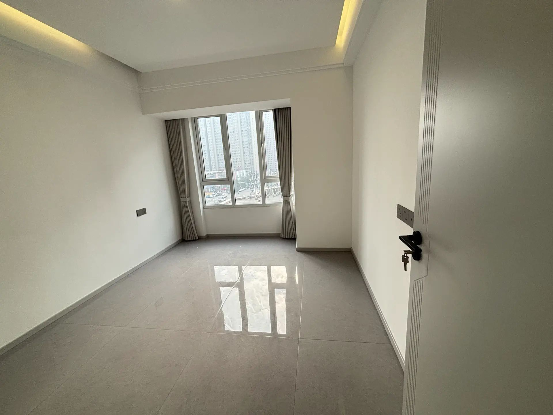 仙北森林国际，全屋中央空调，精装三房，证满二，电梯小高层