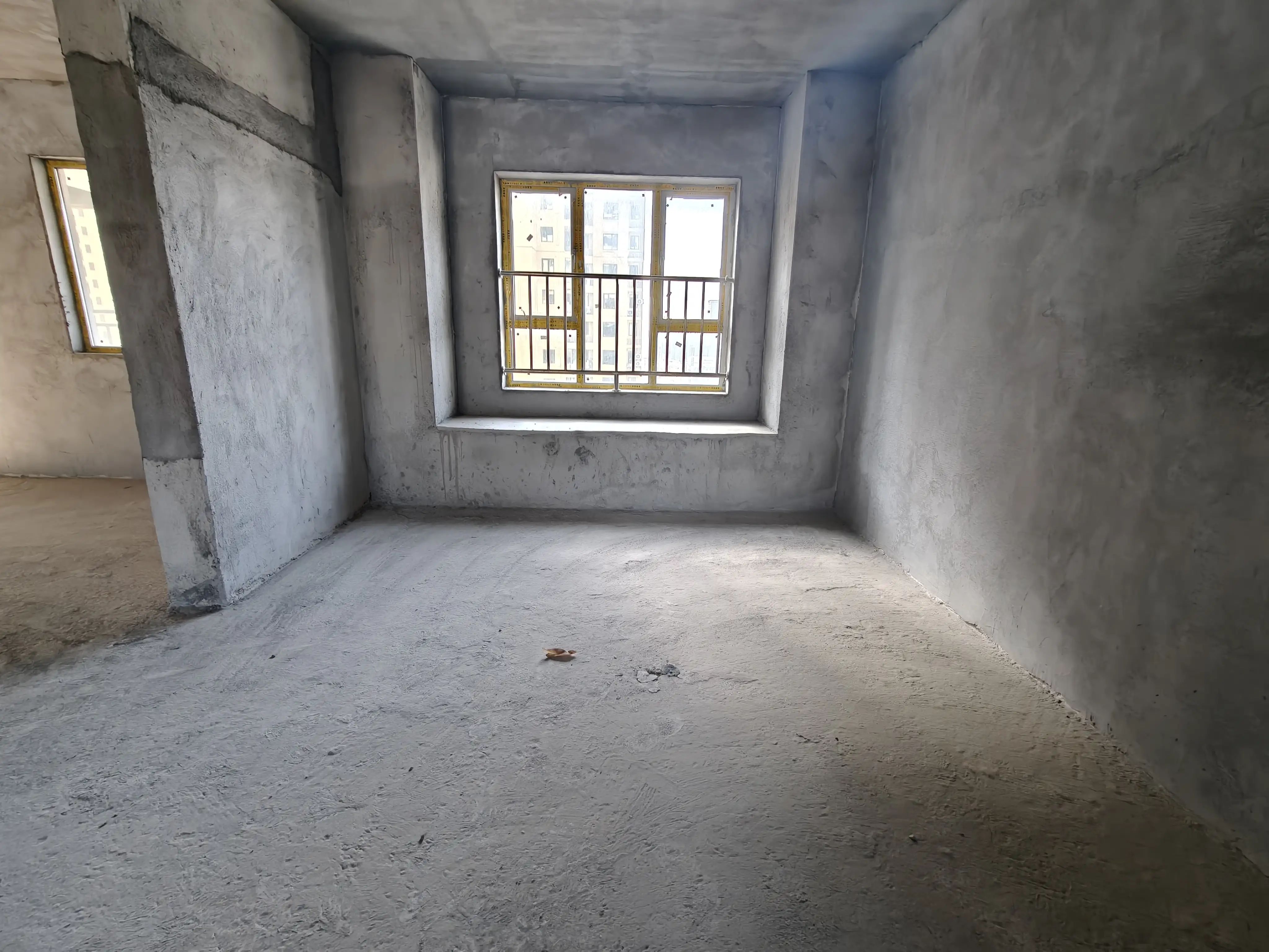 城南，新城名都，大户型边户，中间好楼层，满二，送车位