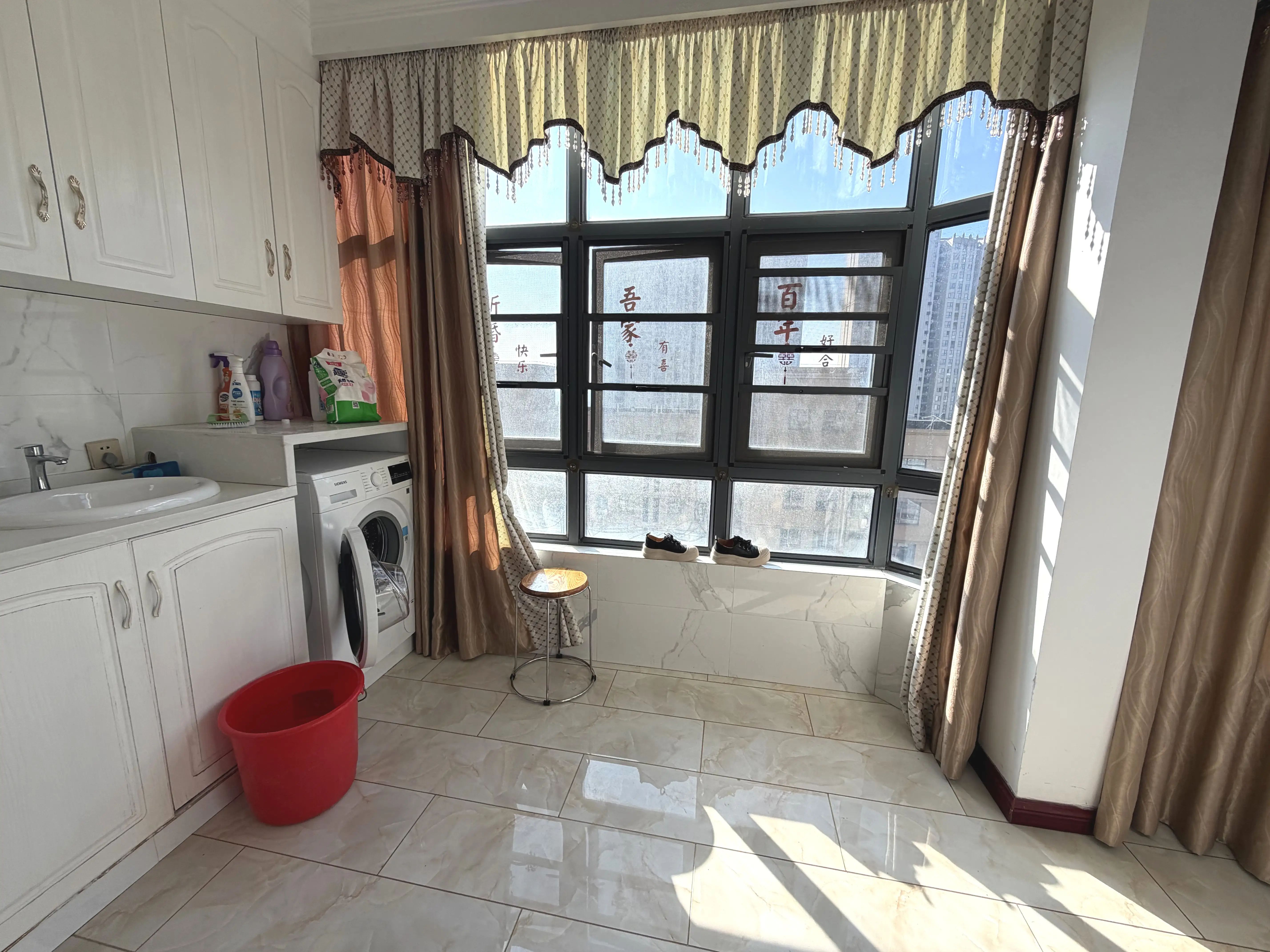 捡漏，城南，颐和公馆，业主自住婚房，中间好楼层，复式精装三房两卫，，证满二