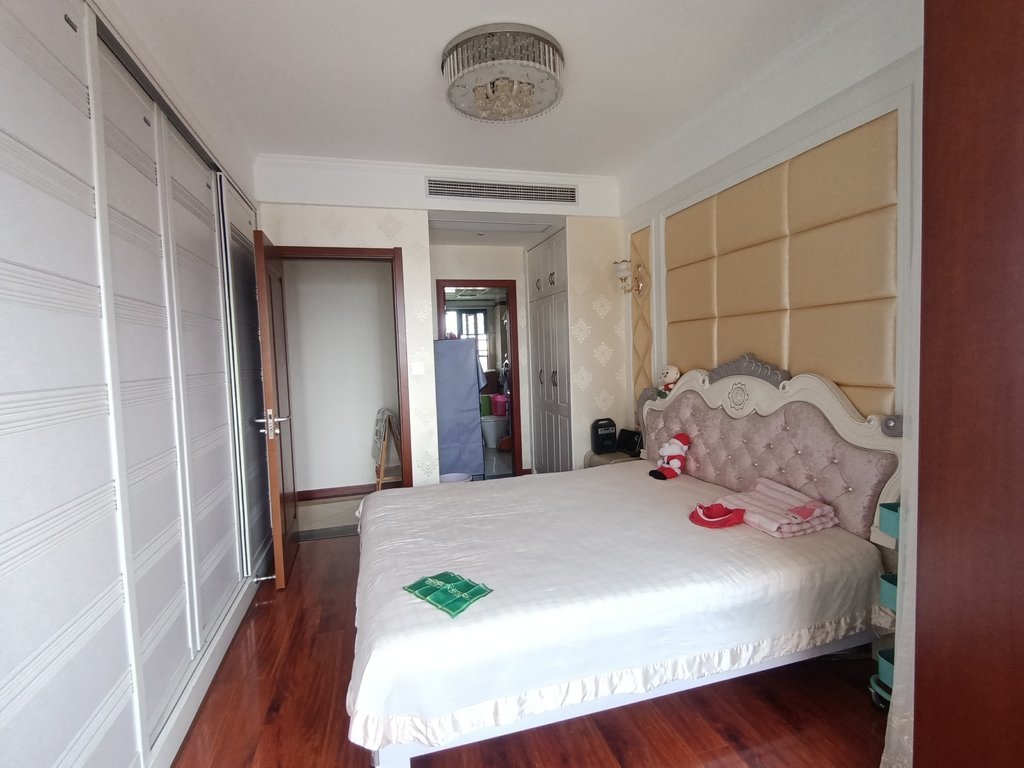 新城一号五期全屋品牌定制精装大三房证件满二看房方便