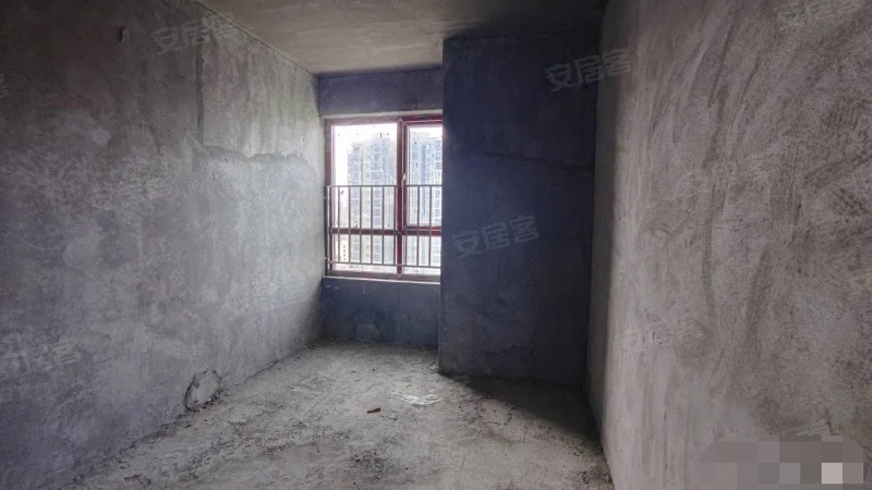 城南沔阳公馆，电梯中间楼层，边户，单价4990，南北通透，老证，元泰三中，