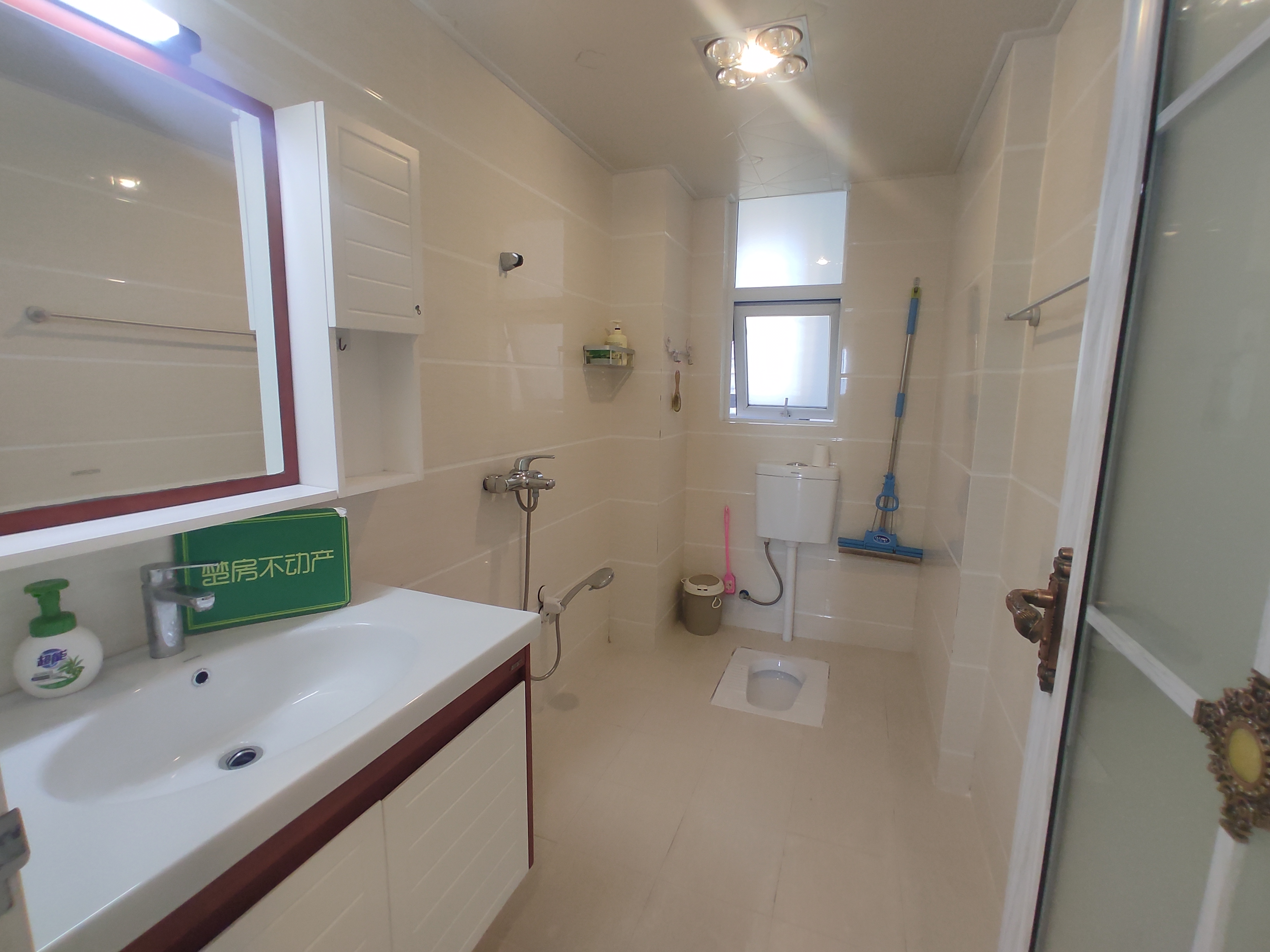 满庭春精装三房全屋供暖房南北通透老证看房方便