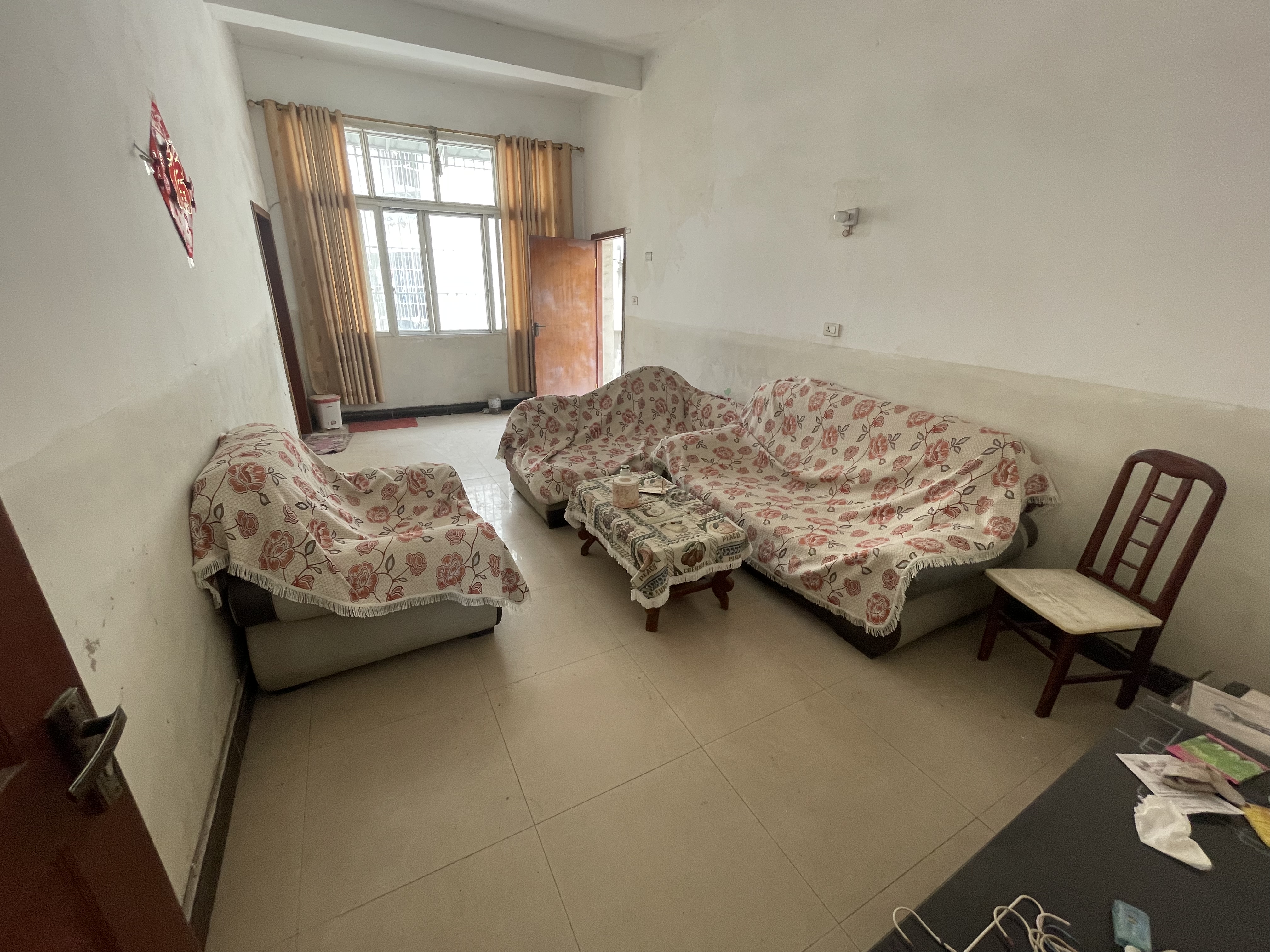 商城附近私房福利院旁2干三层带露台车库采光好好进出