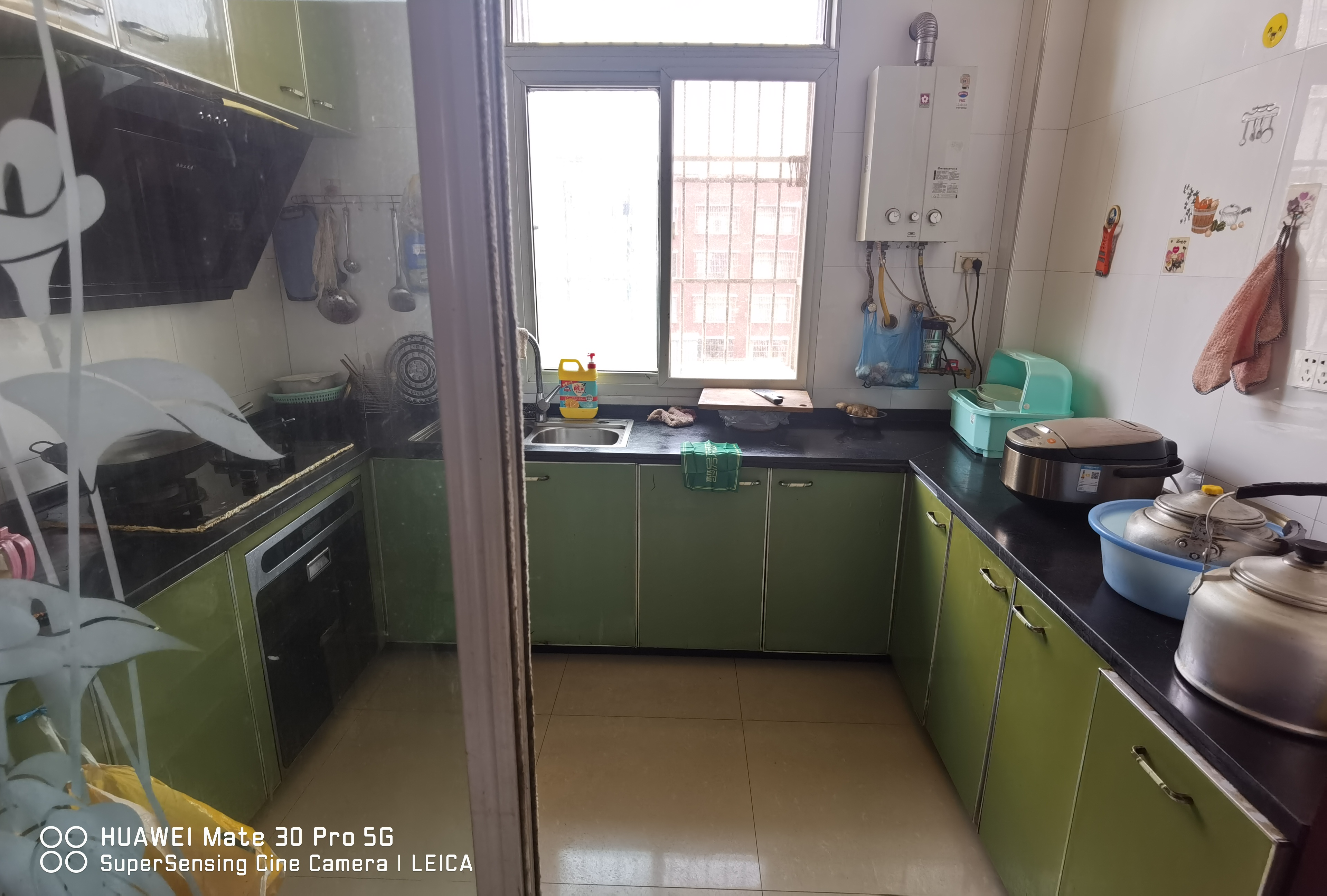 骏马雅苑精装三房拎包入住看房方便外观新出行方便好停车也可以出租