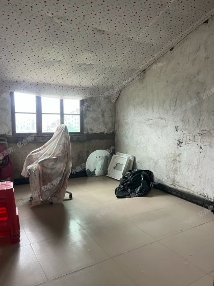 江滩公园附近二房两厅两卫出租