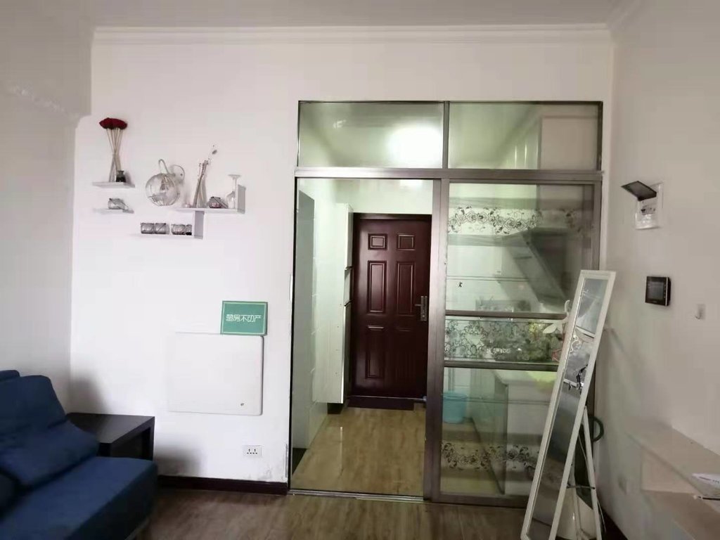 和合国际四期精装一室一厅，一中附近陪读优选，好楼层