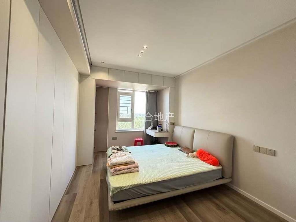 捡漏，城南，小高层，沔阳清华园，基本全新，电梯好楼层。精装三房，证满二