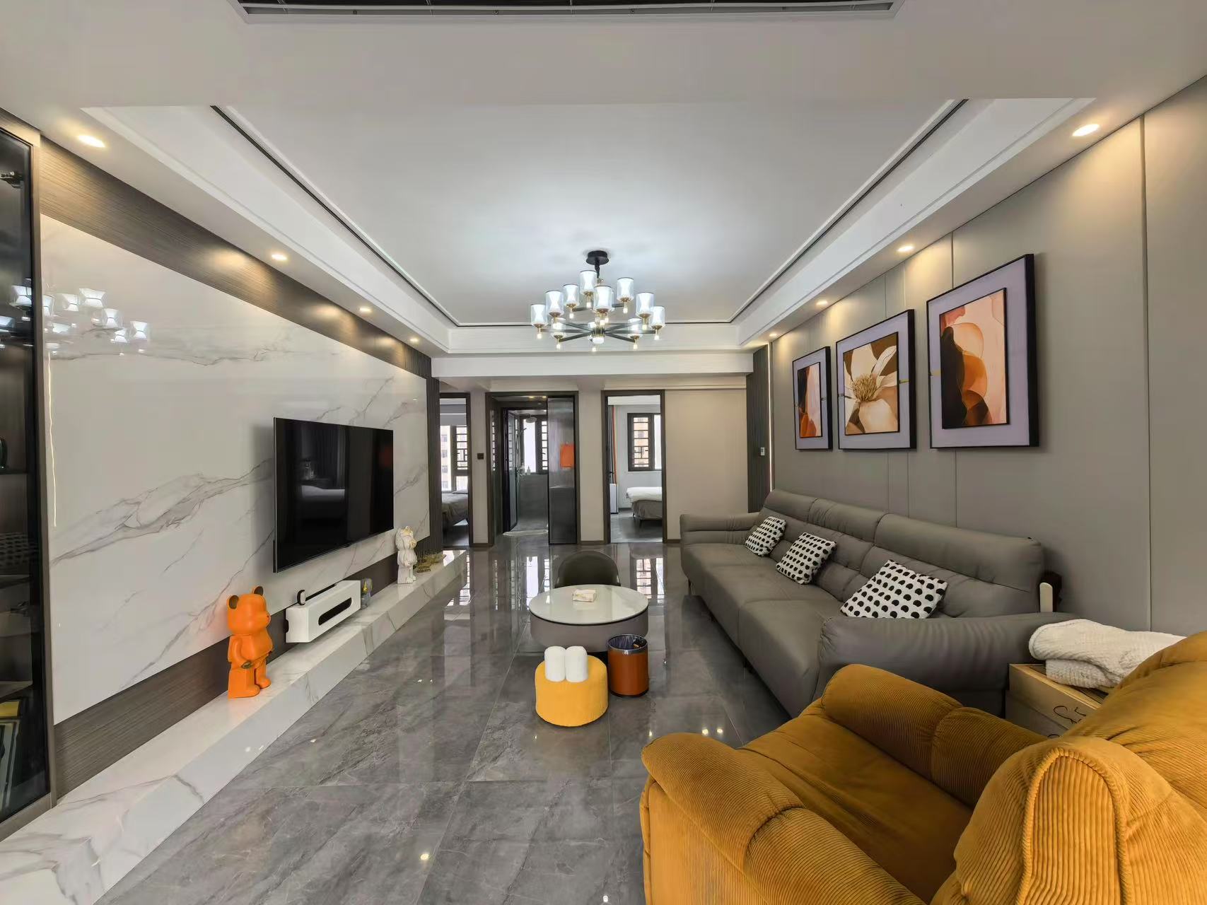 亏本出，城南，元泰未来城B2区，精装三房，成色新，中间好楼层，证满二