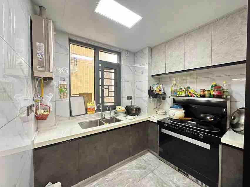 城南全新装修住了两个月品牌家电家具亏本甩