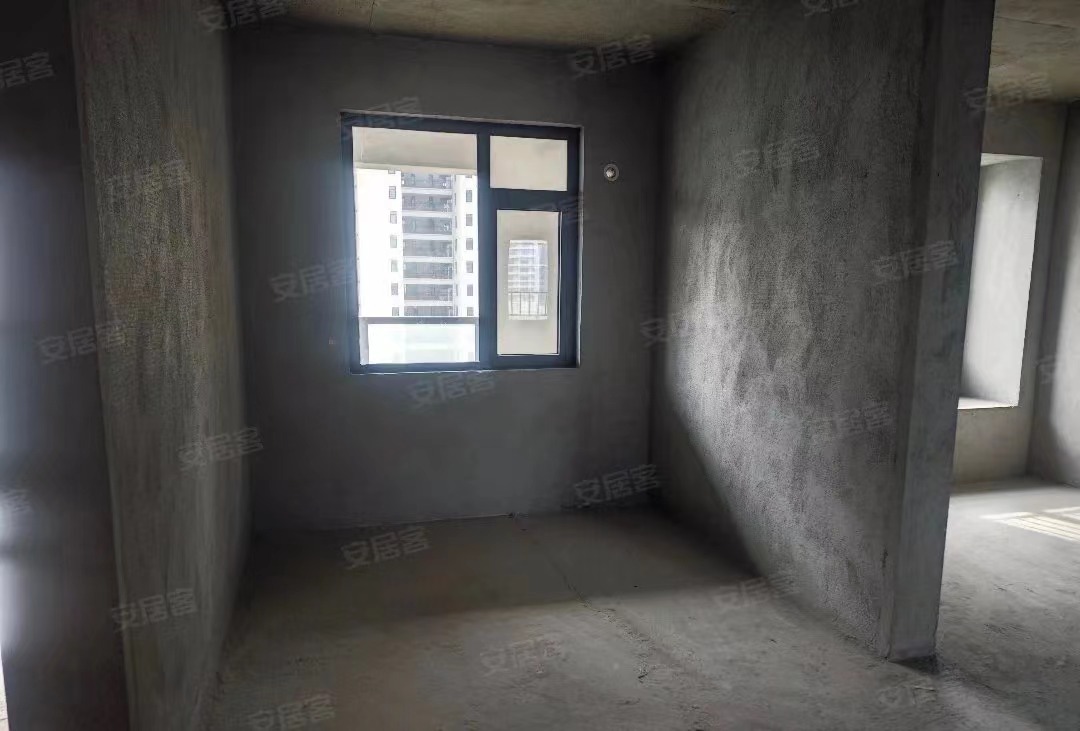 32，城南望府边户好楼层，送车位，户型方正，采光好