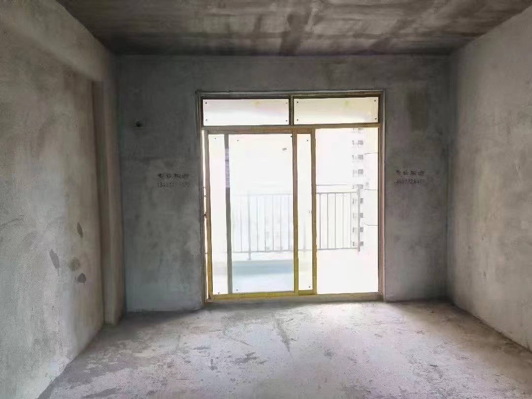 73，业主血亏，沔阳清华园，单价5800，大三房，户型方正，采光好