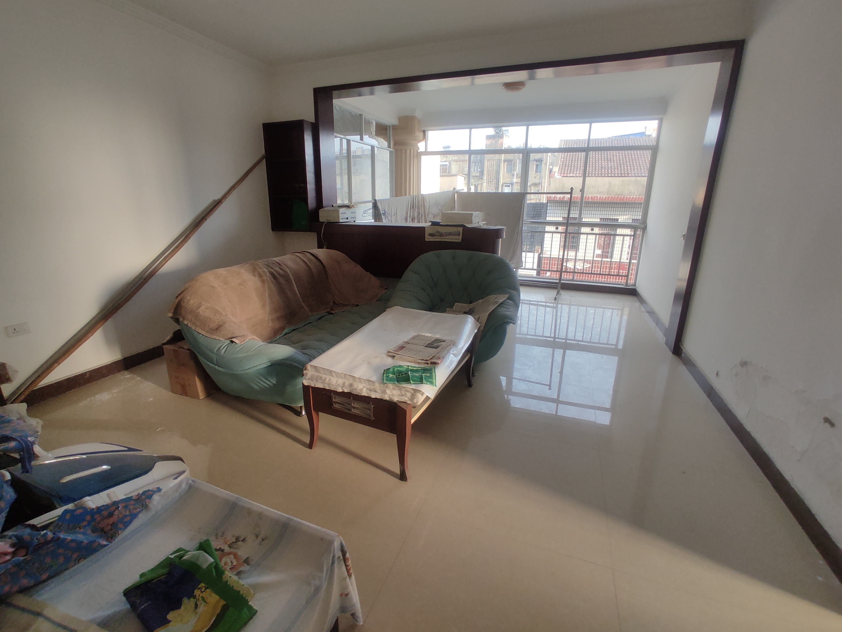 仙源學笑旁精装两干四层私房10个房间有出场诚意出售