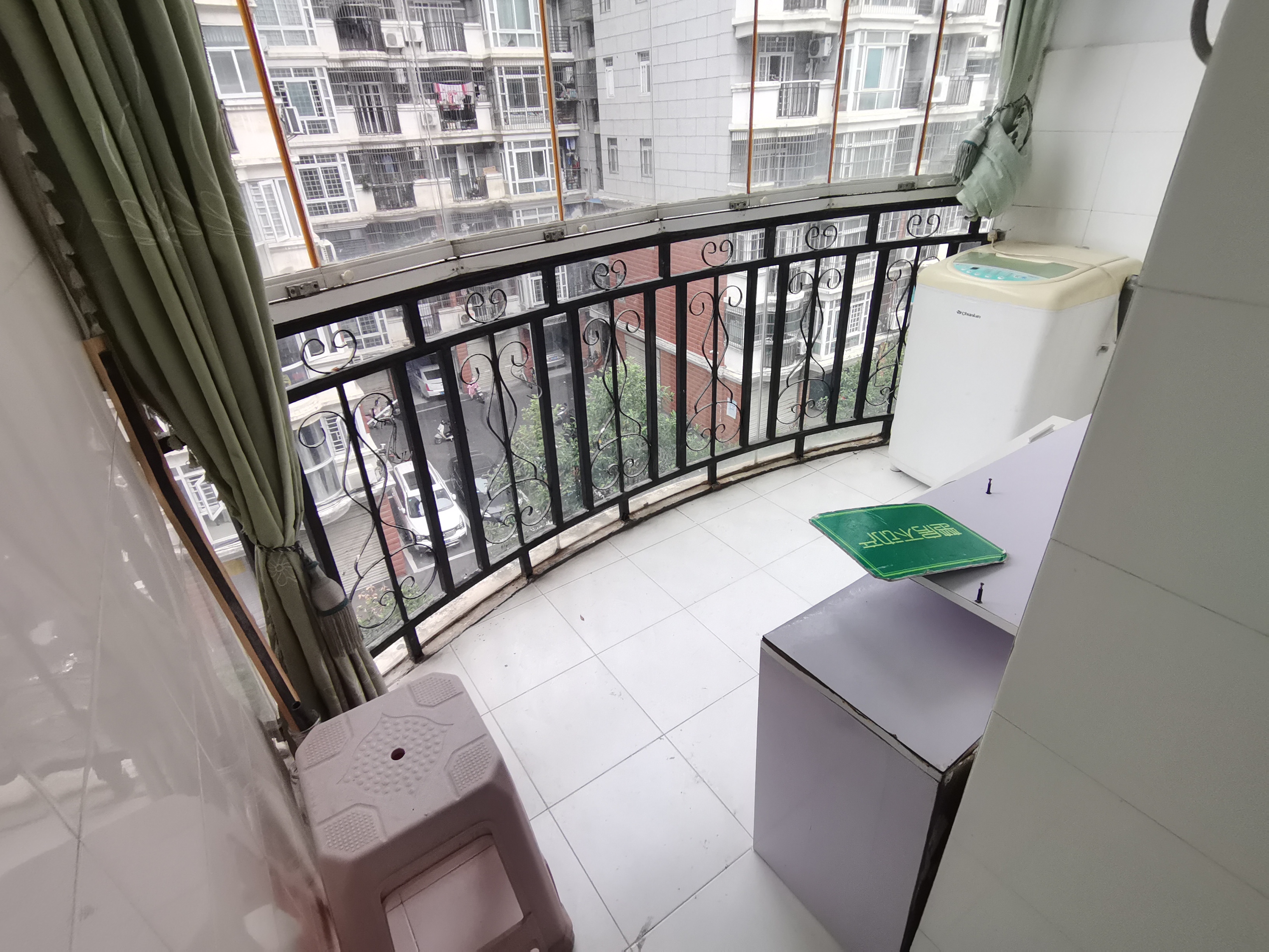 宏运名居精装三房中间楼层看房方便房东诚意出售