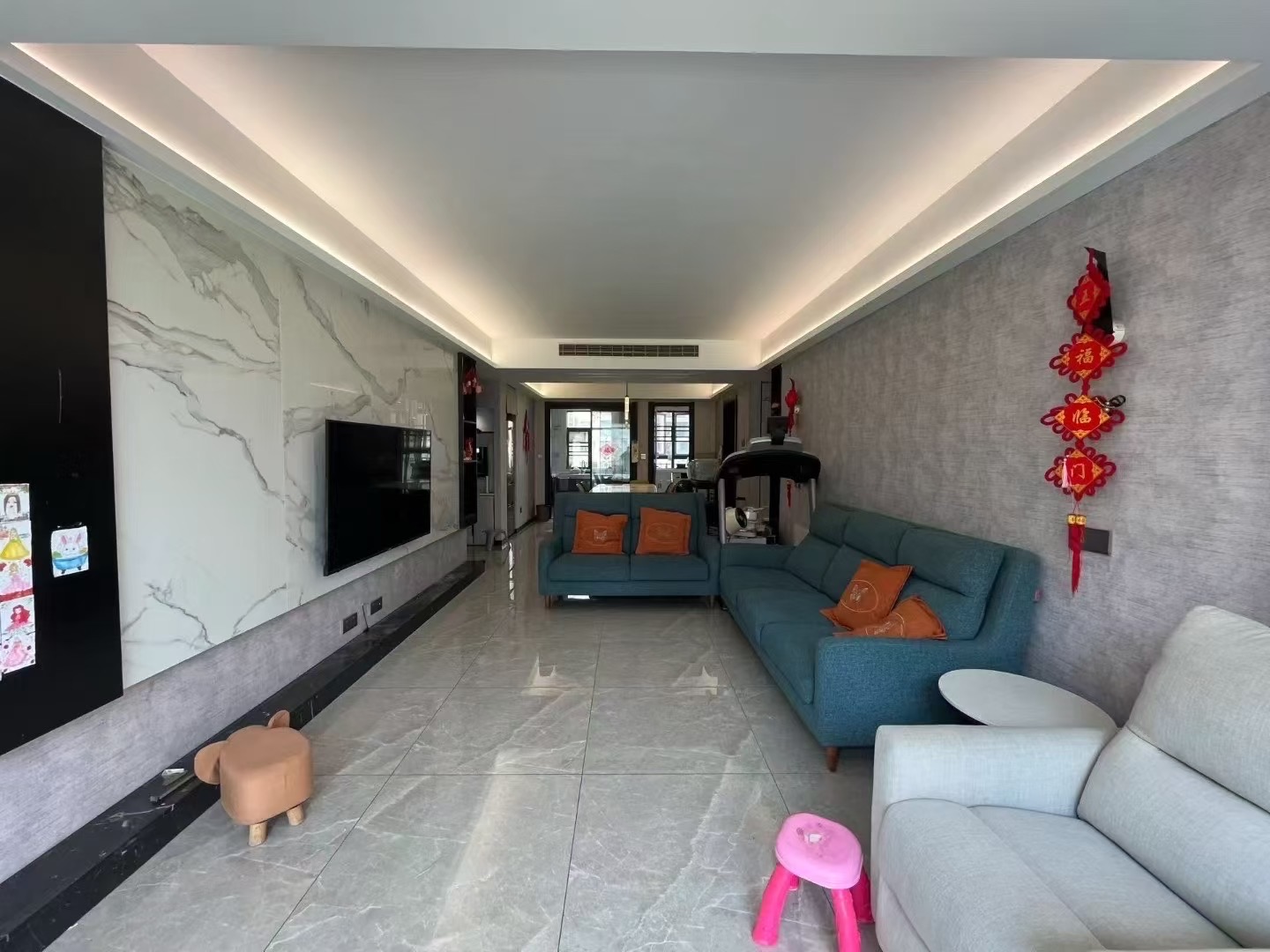 捡漏，城南新城壹号五期，小高层，两梯三户，精装3房2卫边户，单价5400+，9成新，房东诚心出售，