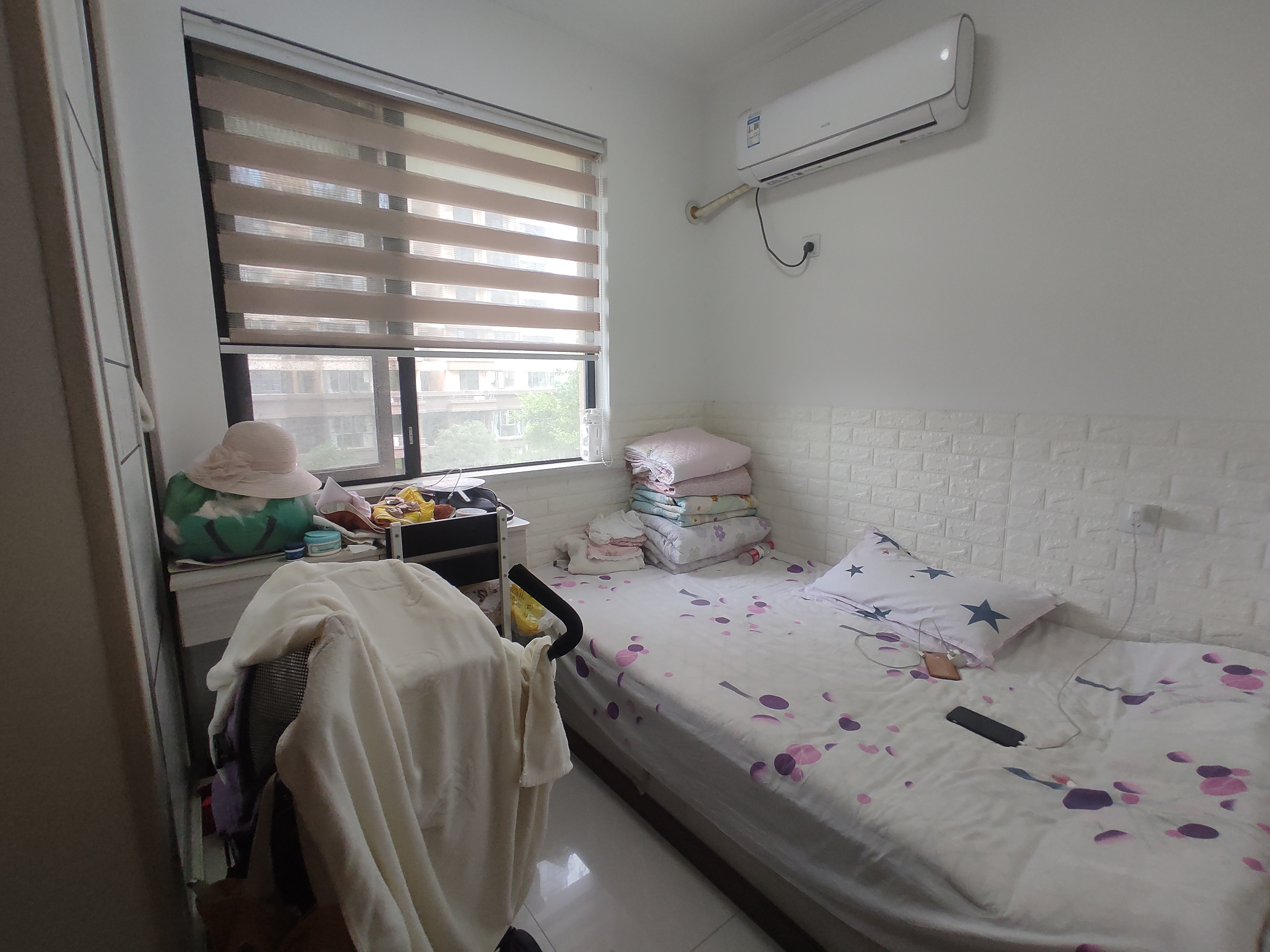 荣怀极地世家.精装边户双阳台.看房方便.业主急售