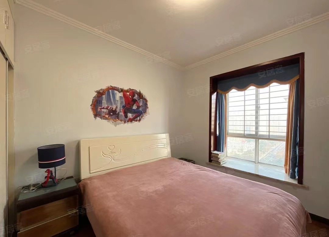 33，仙桃xiao学旁，电梯小高层，南北通透，送入户花园