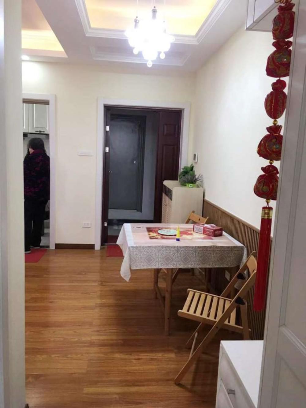 三合鑫城60㎡1室1厅1卫1阳台精装，老证，业主一天未住。