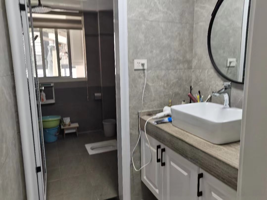 福星城.精装三房.证件满二.看房方便