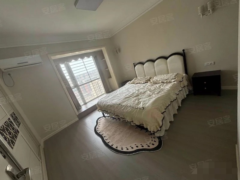 城南，福星城，精装三房两卫，装修奶油风，​单价4900千，中高层，证满二