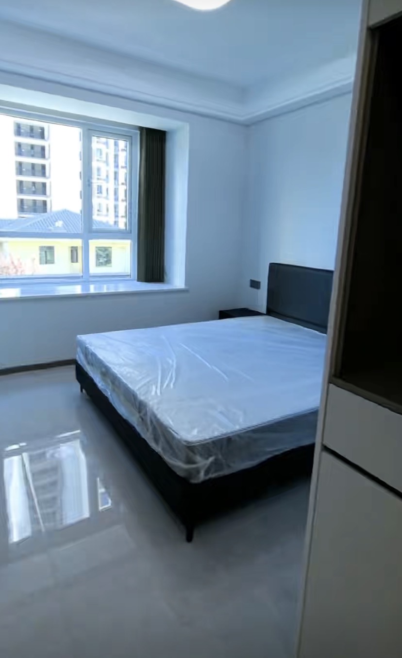 417，城西，风和日丽，全新精装三房，证满二，诚心出售