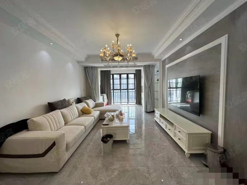 降价了，房东急售，沔阳公馆，9成新，边户， 电梯好楼层17楼，精装三房两卫，证满两年。