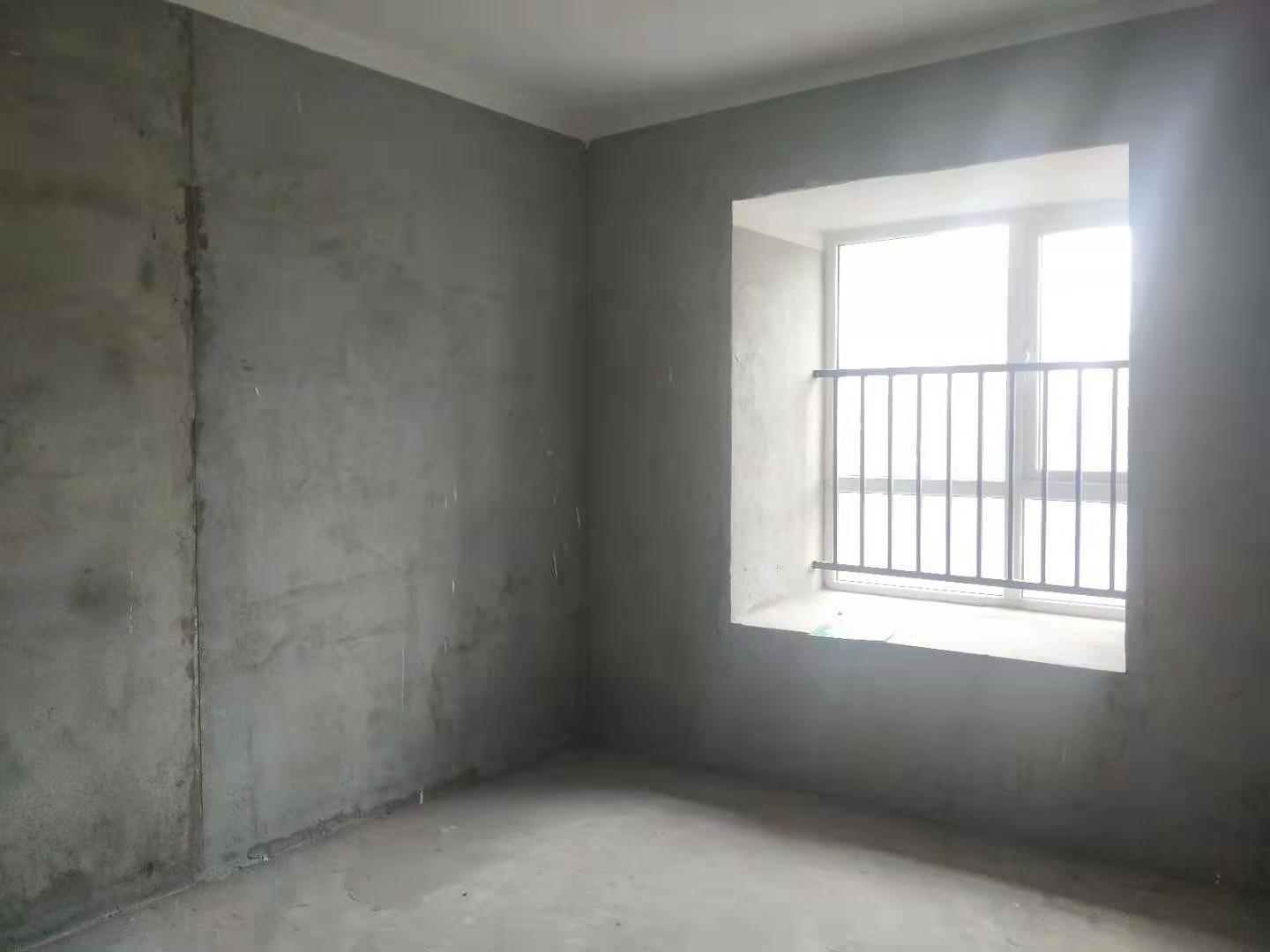 降价了，森林国际毛坯湖景房南北通透楼层采光好前看湖后看景欢迎看房