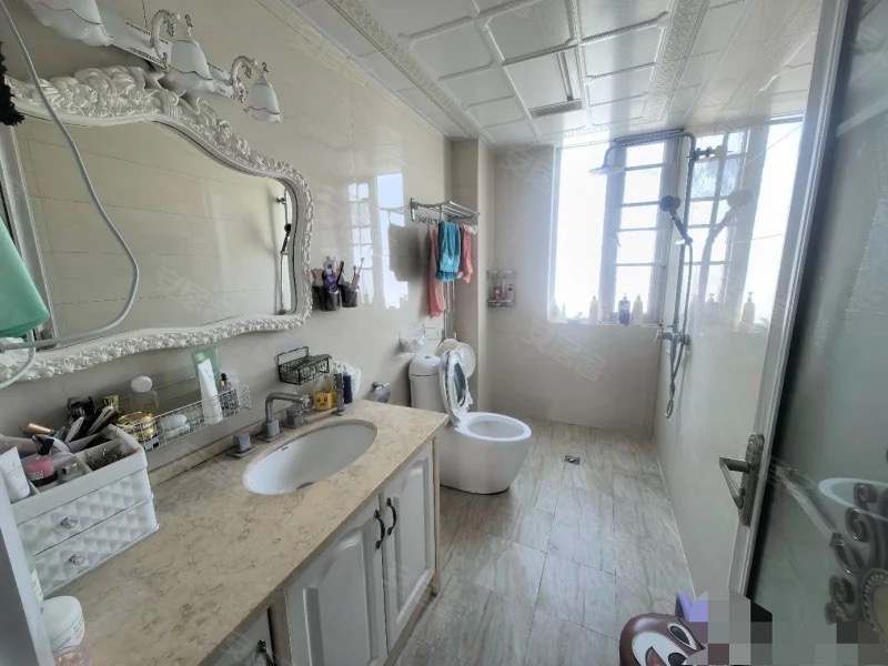 急售，森林国际，精装三房，单价5600多，好楼层，证满二，全屋中央空调，