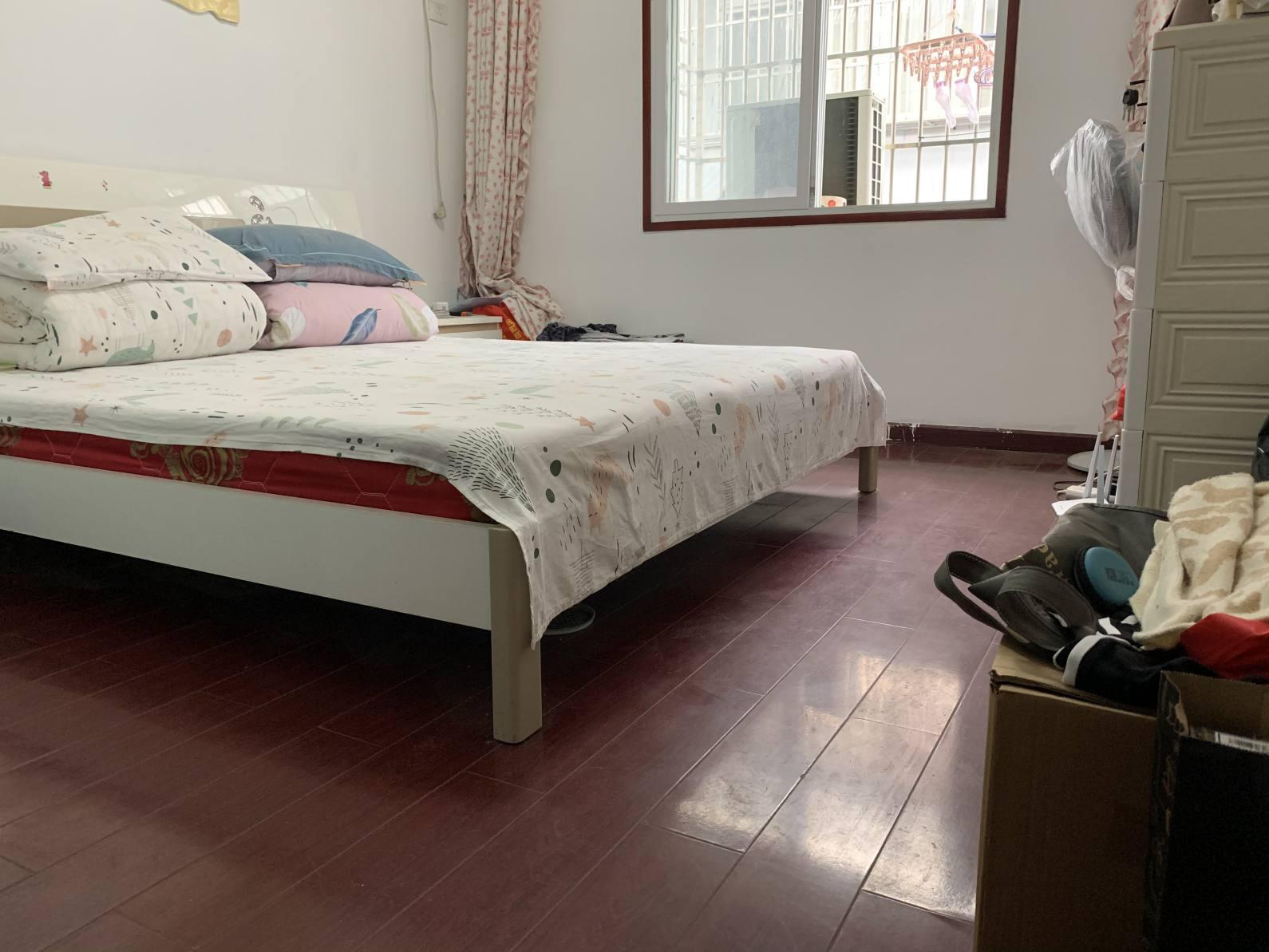 城市丽景旁，永乐小区，精装2房，33万，满五