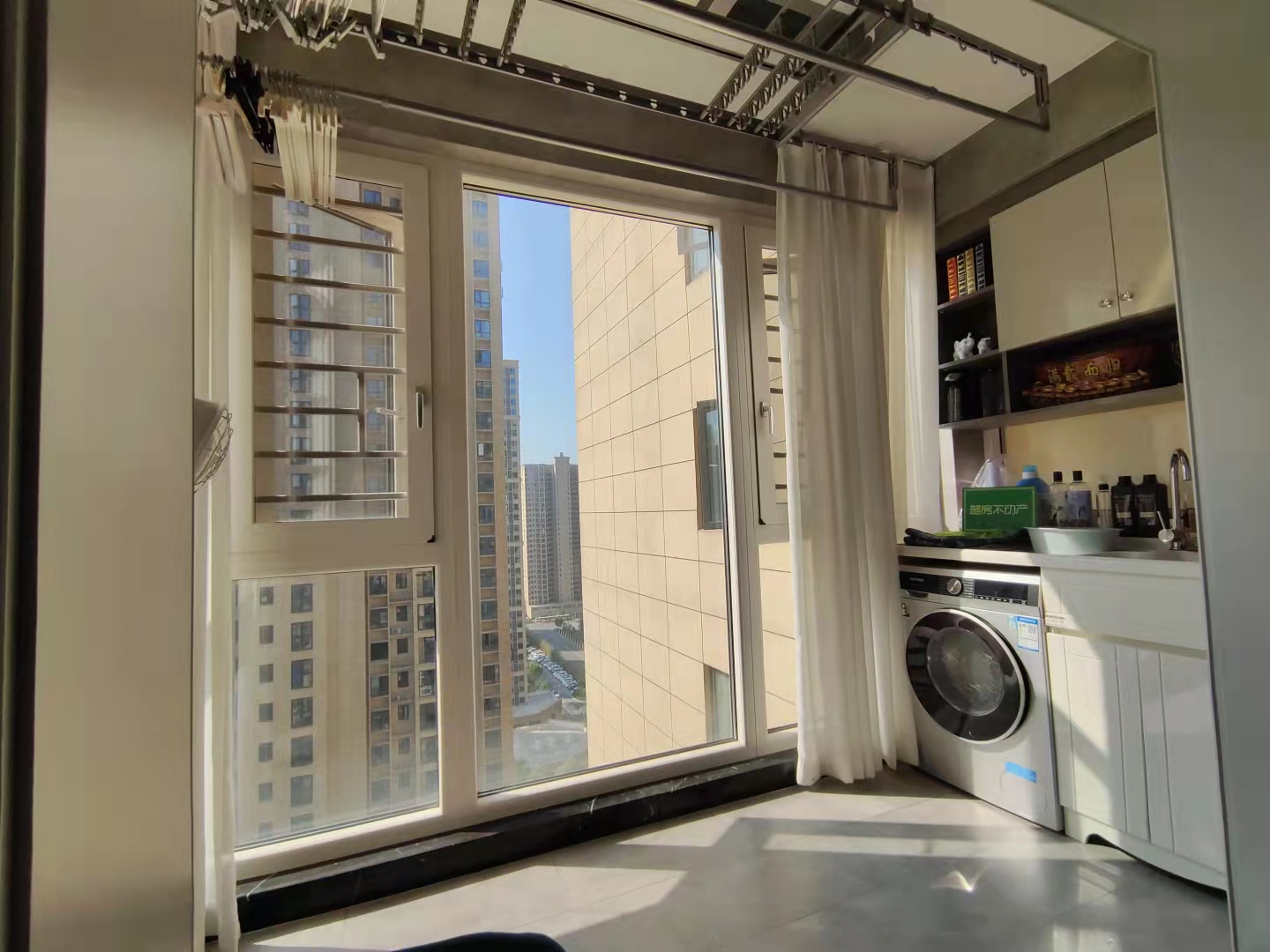 森林国际嚎装楼层好采光棒上学方便，看房方便