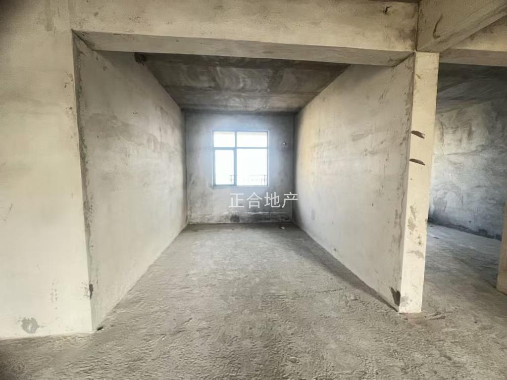 捡漏，新城壹号4期，单价只要4400，好楼层，满五，边户，证满二