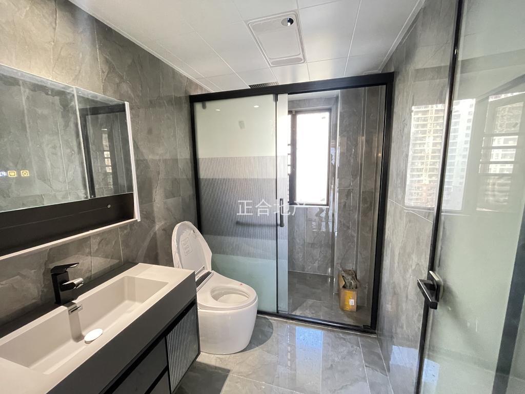 城南，领秀城，精装三房两卫，人车分流小区，好楼层，成色新，证满二