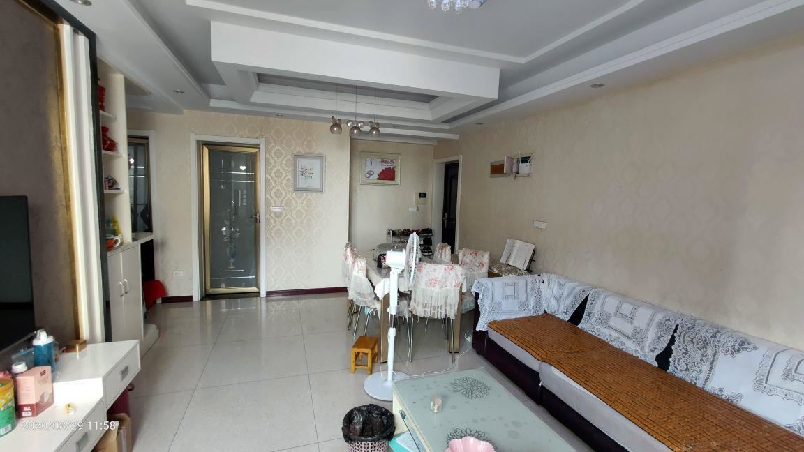 上仙桃 ，金域城邦，精典小三房，全屋保养好，证满两年