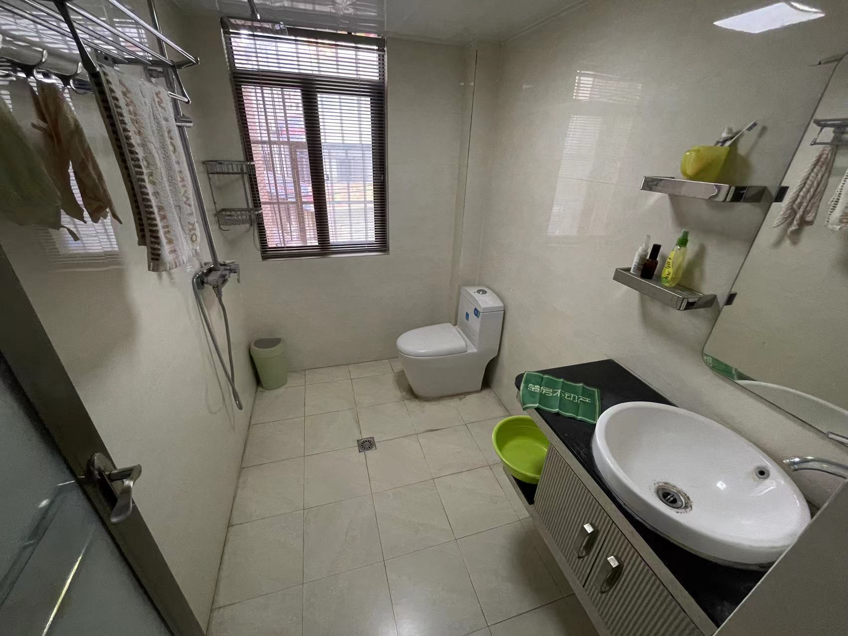 金诚花园城南金诚花园精装三房毛坯价出售看房方便