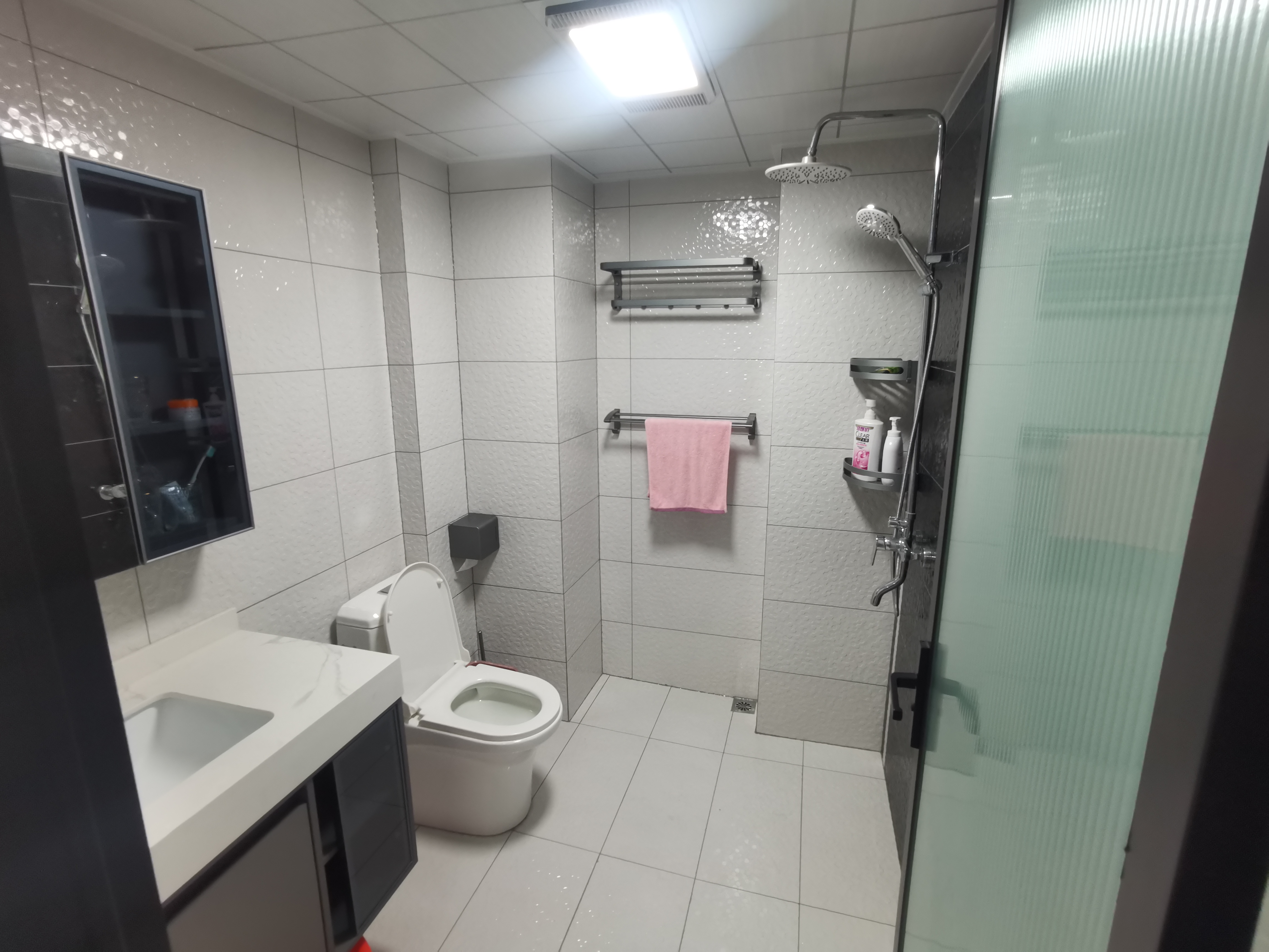 新城壹号四期全新装修大四房全屋品牌基本没住看房方便