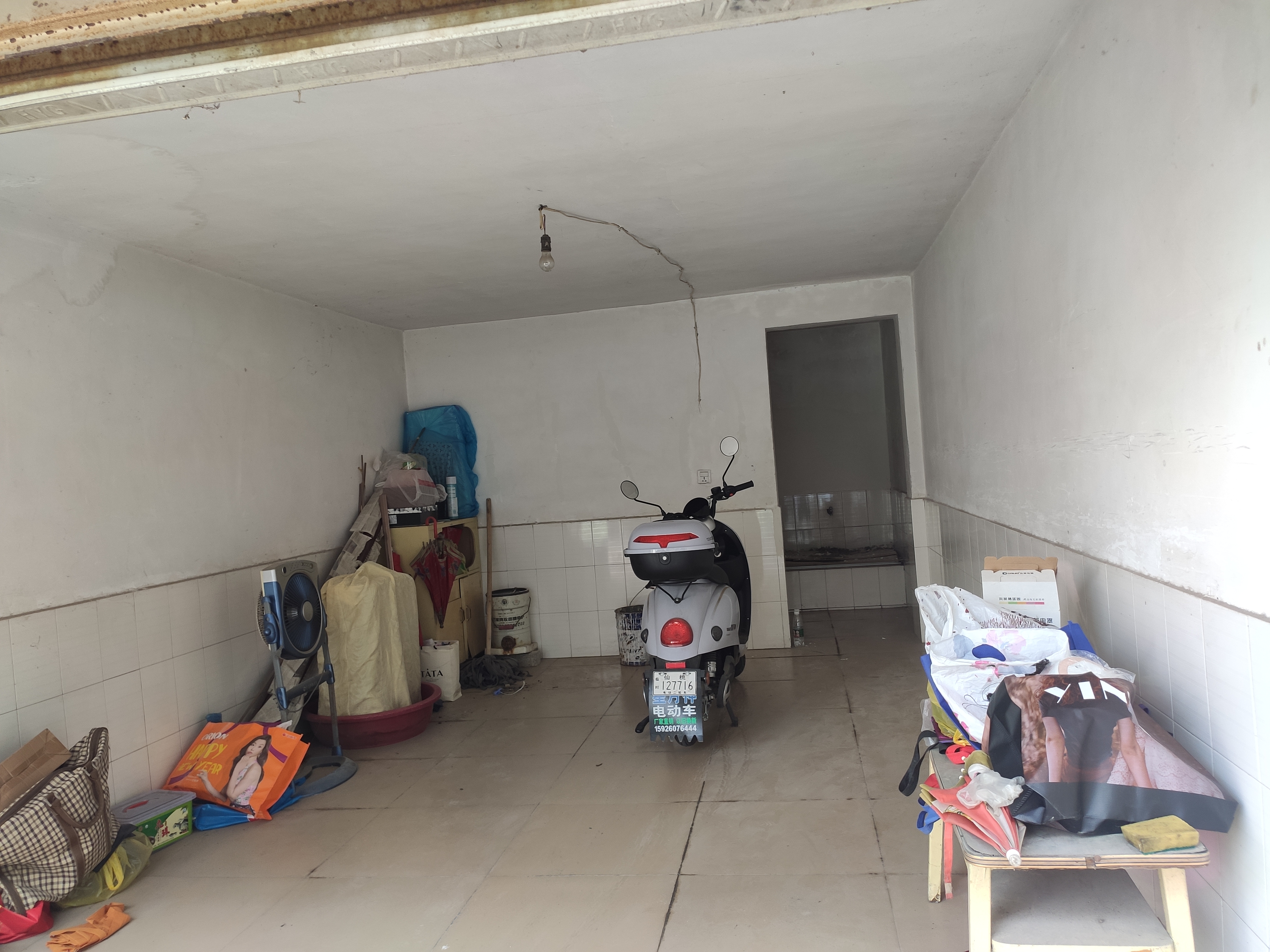 复州花园经典复式楼，大三房两厅两卫，带阳台，带车库，证件满五，楼下就是实验二小