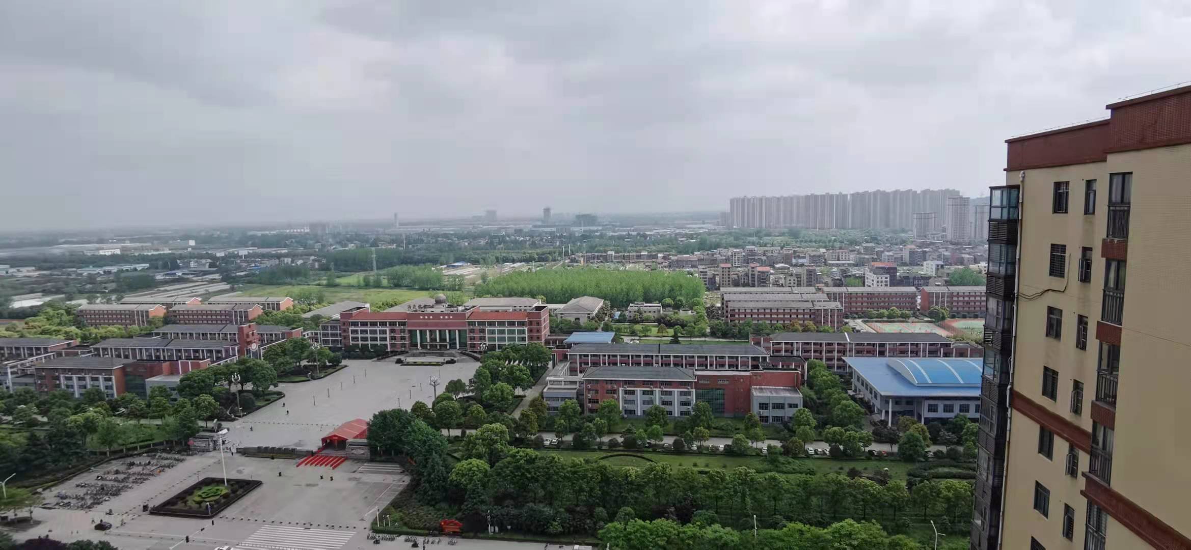 上苑一品，南北通透 安静 视野开阔