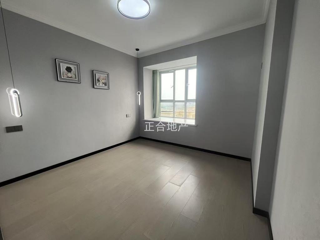 城南，沔阳天泽园，精装三房，边户，中间好楼层，诚心出售，证满二