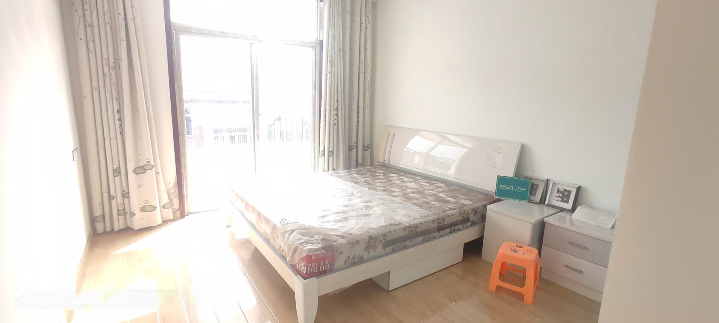 水岸人家优质江景房精装大三房成色新家电家私全送税费低哟欢迎来电