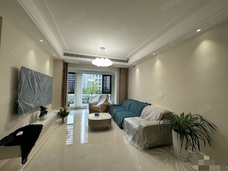 降价了，急售，城南，锦绣江山望府，全新装修三房，人车分流。 拎包入住