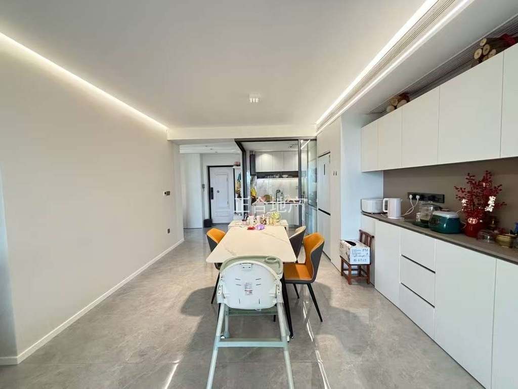 捡漏，城南，小高层，沔阳清华园，基本全新，电梯好楼层。精装三房，证满二