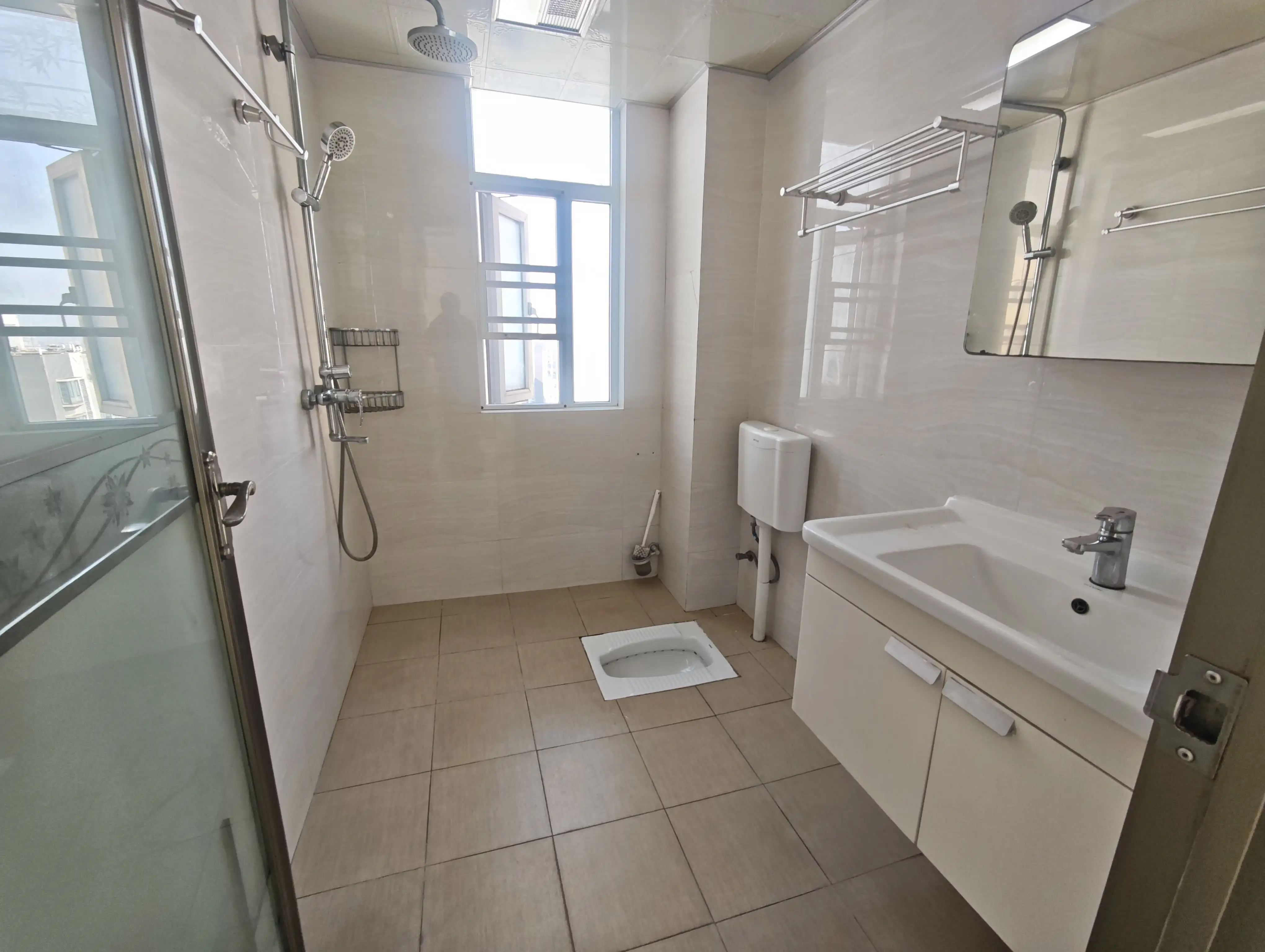 捡漏，一中对面，上苑一品，精装三房，单价4千多性价比高的房子，证满二