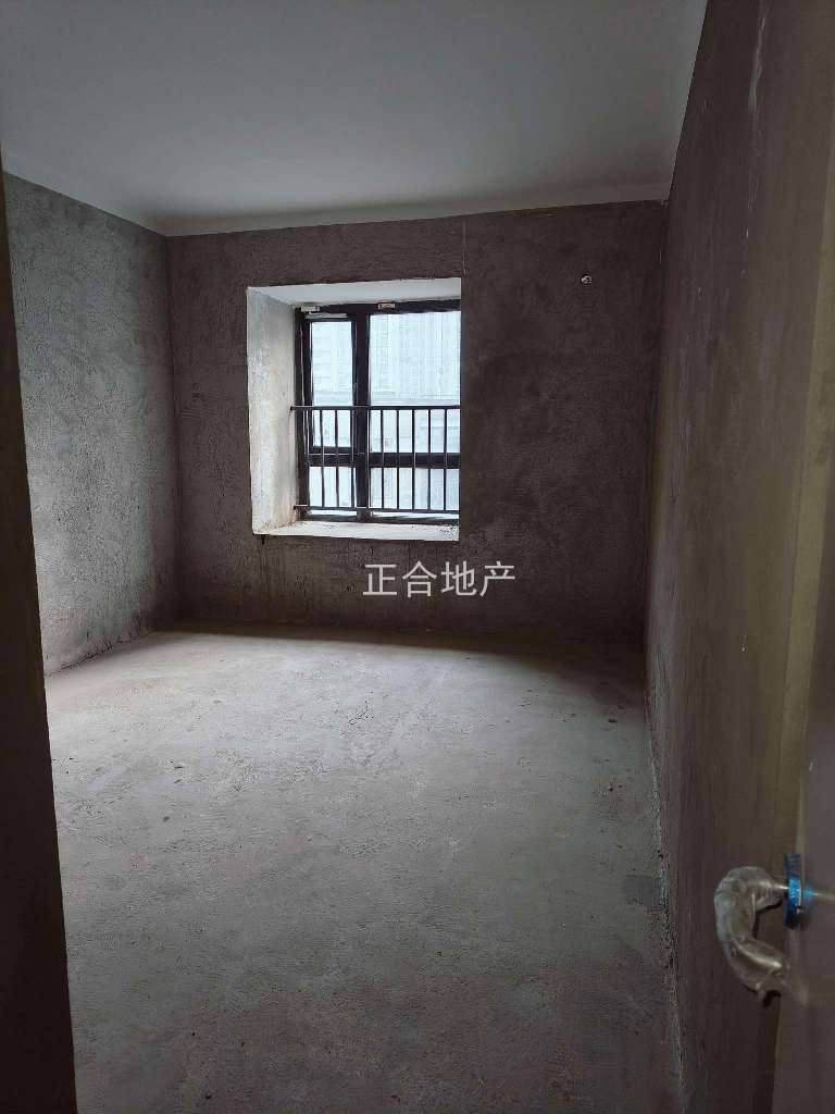 森林国际城毛坯三房满二楼层好全天采光