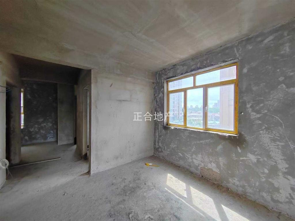 急售，职院附近，沔阳天泽园，毛坯两房，电梯小高层，边户，证满二，价格可谈