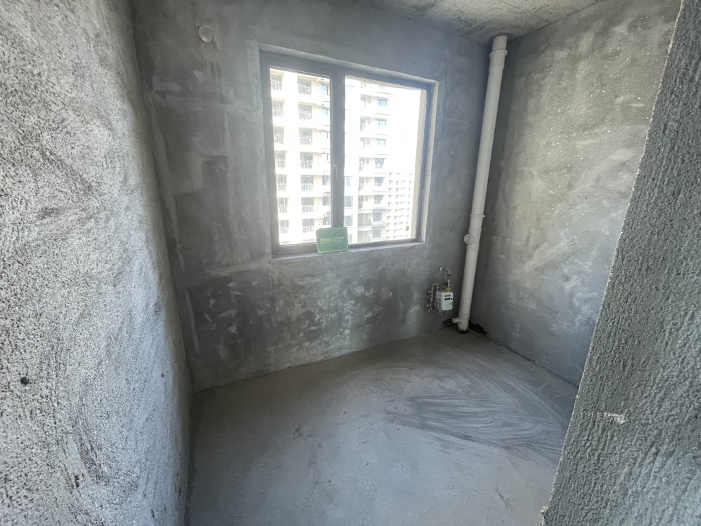 荣怀.极地世家.毛坯边户.中间楼层.看房方便