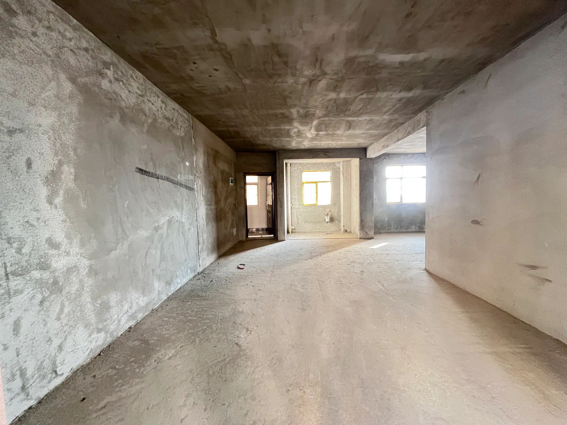 沔阳清华园，小高层，中间好楼层，边户，南北通透，证满二