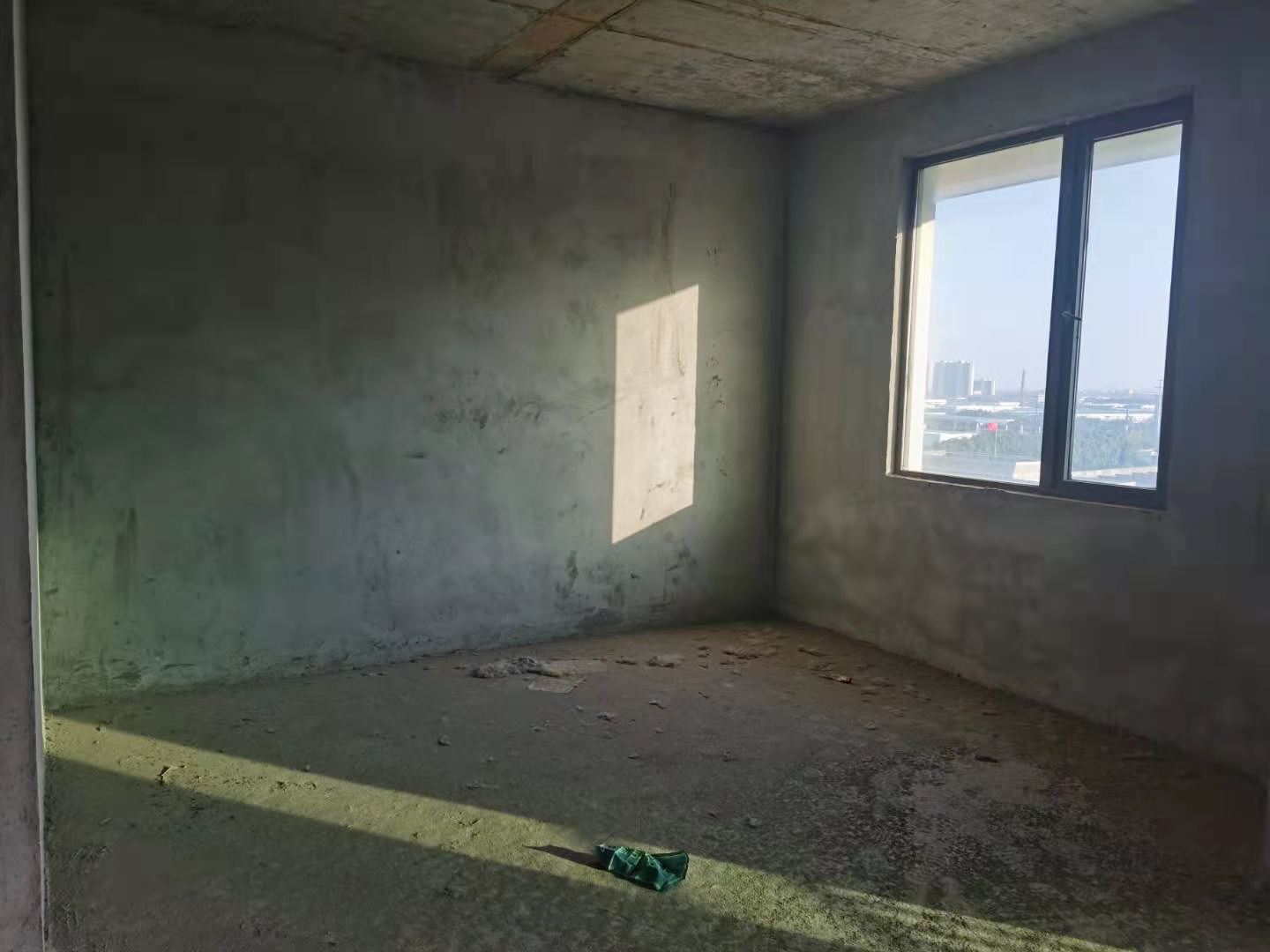 锦绣龙城毛坯三房楼层好采光好看房方便