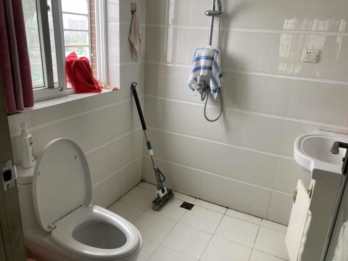 急售香岸华府的精装3房电梯中间楼层环境好拎包入住