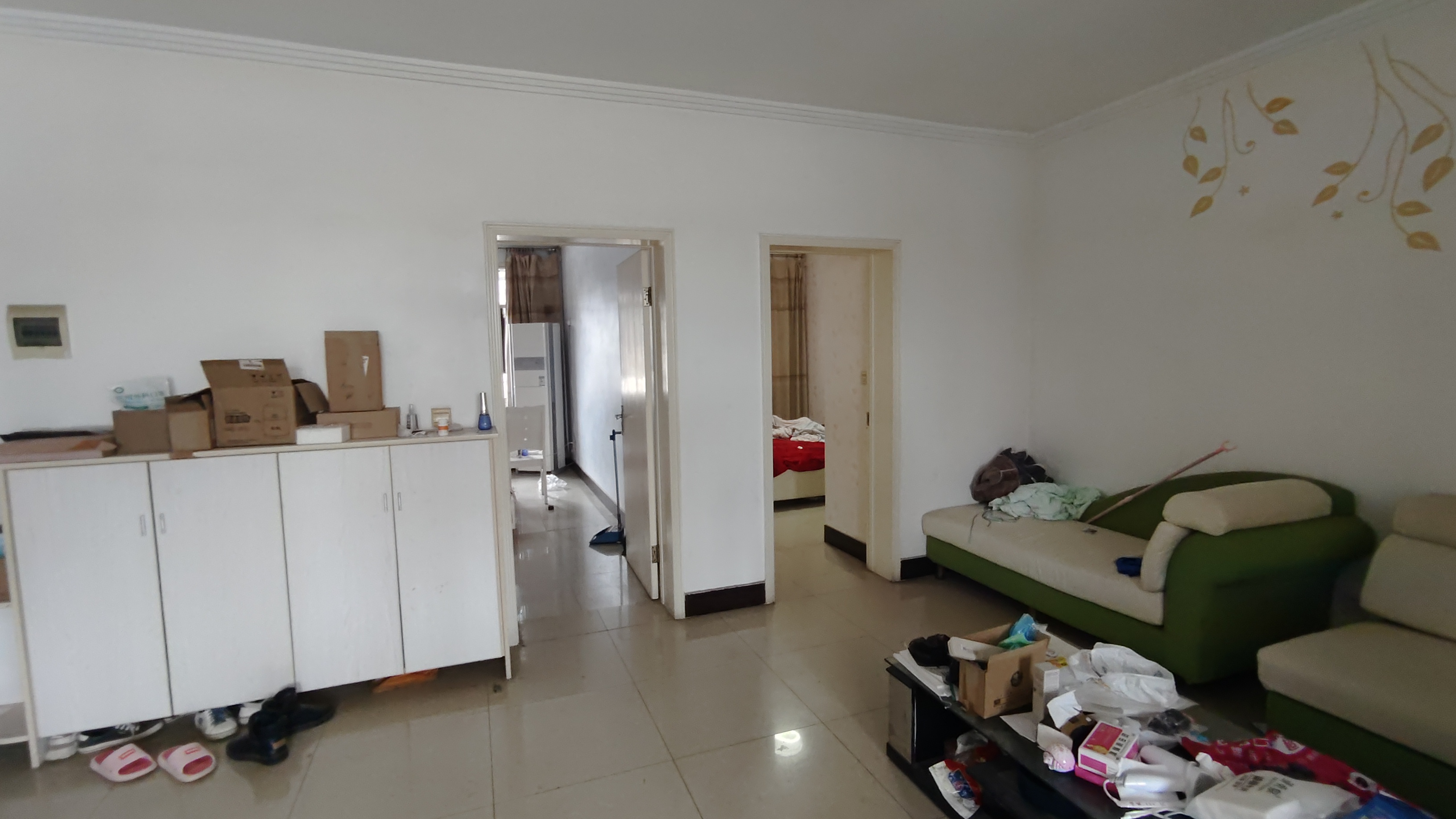 花木公司宿舍.精装三房.中间楼层.看房方便