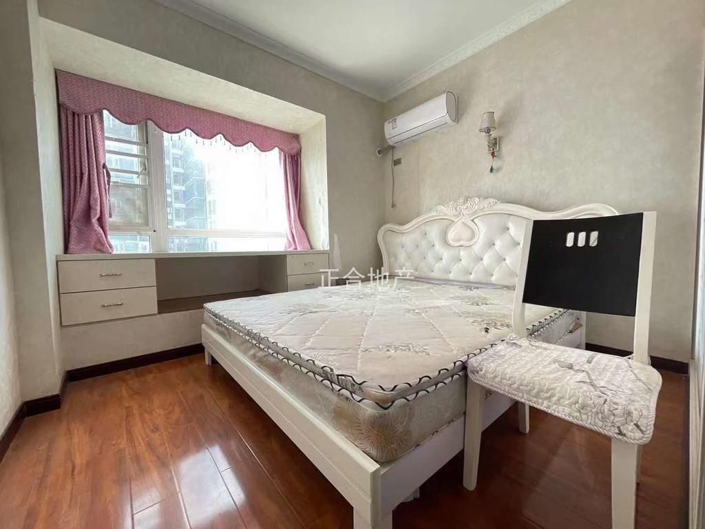 业主诚信出售，城南，福星城，精装三房，电梯好楼层，单价4400，证满二