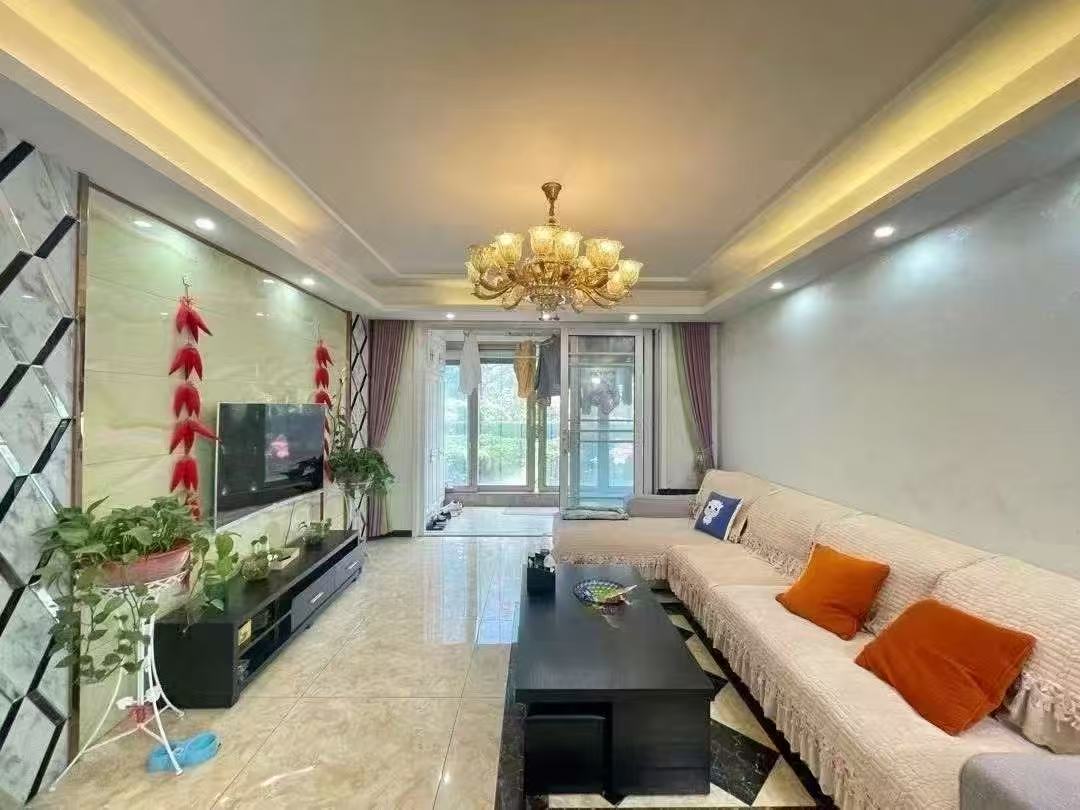 急售，沔街旁，颐和公馆，人车分流 ，精装大3房2卫，单价4200 ，证满二